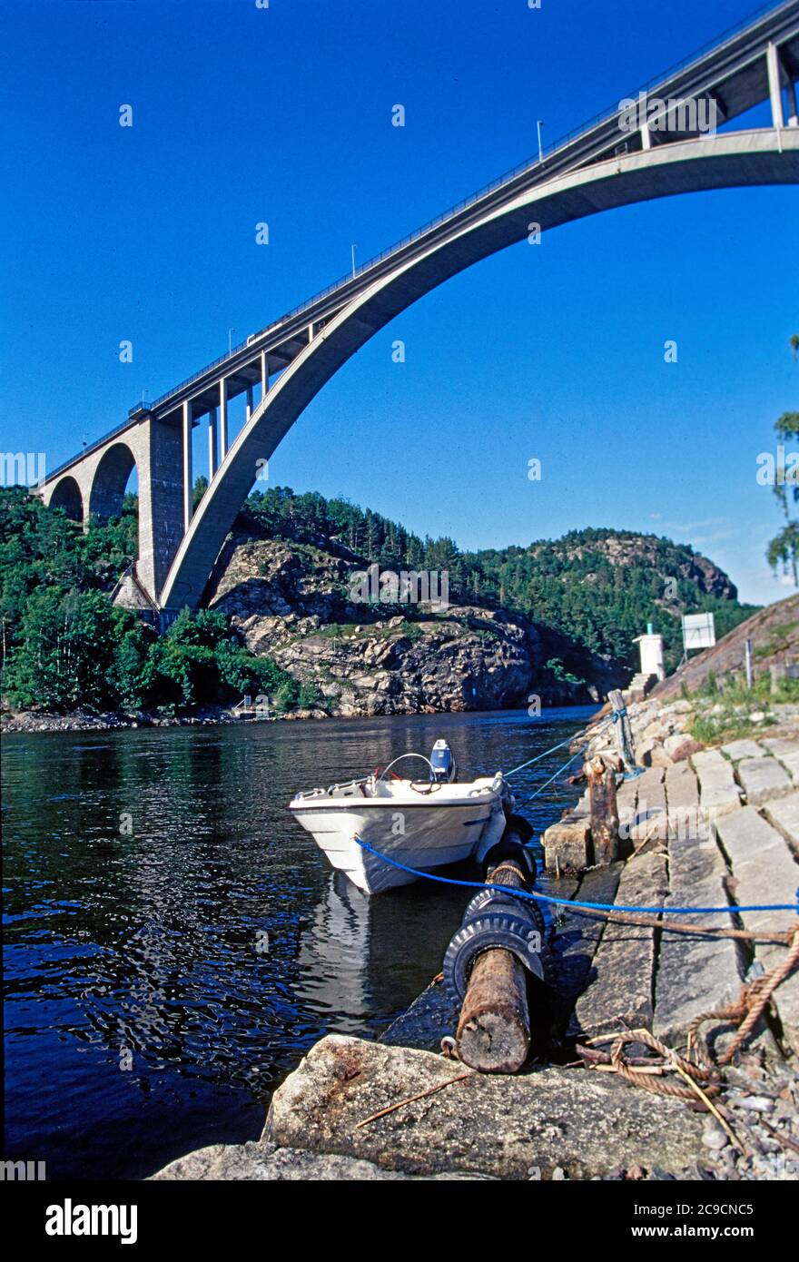 The Old Svinesund Bridge, the border between Norway and Sweden Stock Photo