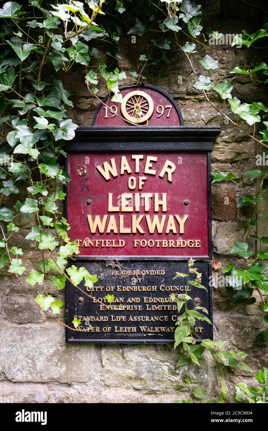 Water of Leith Walkway Tanfield Footbridge sign, Edinburgh, Scotland,UK Stock Photo