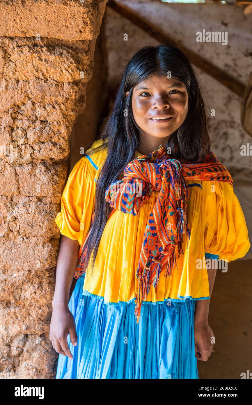 Young Tarahumara Indian Mother Satevo Near Batopilas Copper Canyon Chihuahua Mexico Stock Photo Alamy Young Tarahumara Indian Mother Satevo Near Batopilas Copper Canyon Chihuahua Mexico Stock Photo Alamy