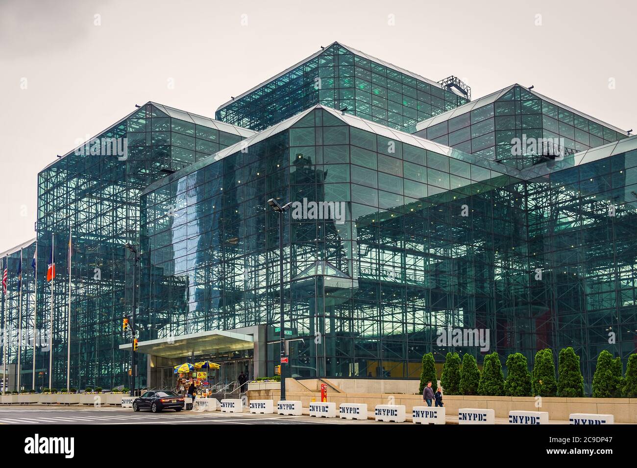 21,728 Manhattan Convention Center Stock Photos, High-Res Pictures