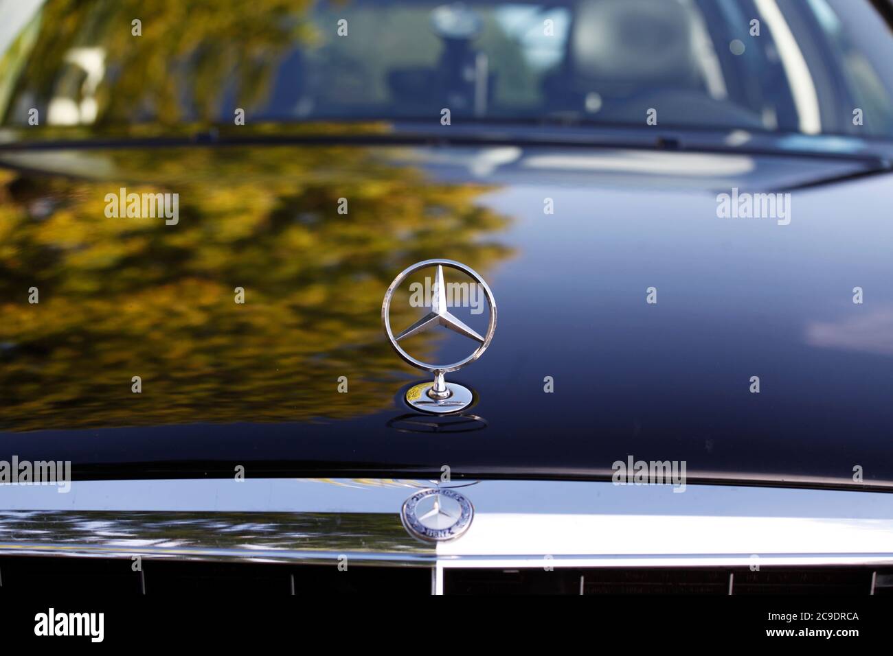 Automobilindustrie windschutzscheibe -Fotos und -Bildmaterial in hoher  Auflösung – Alamy