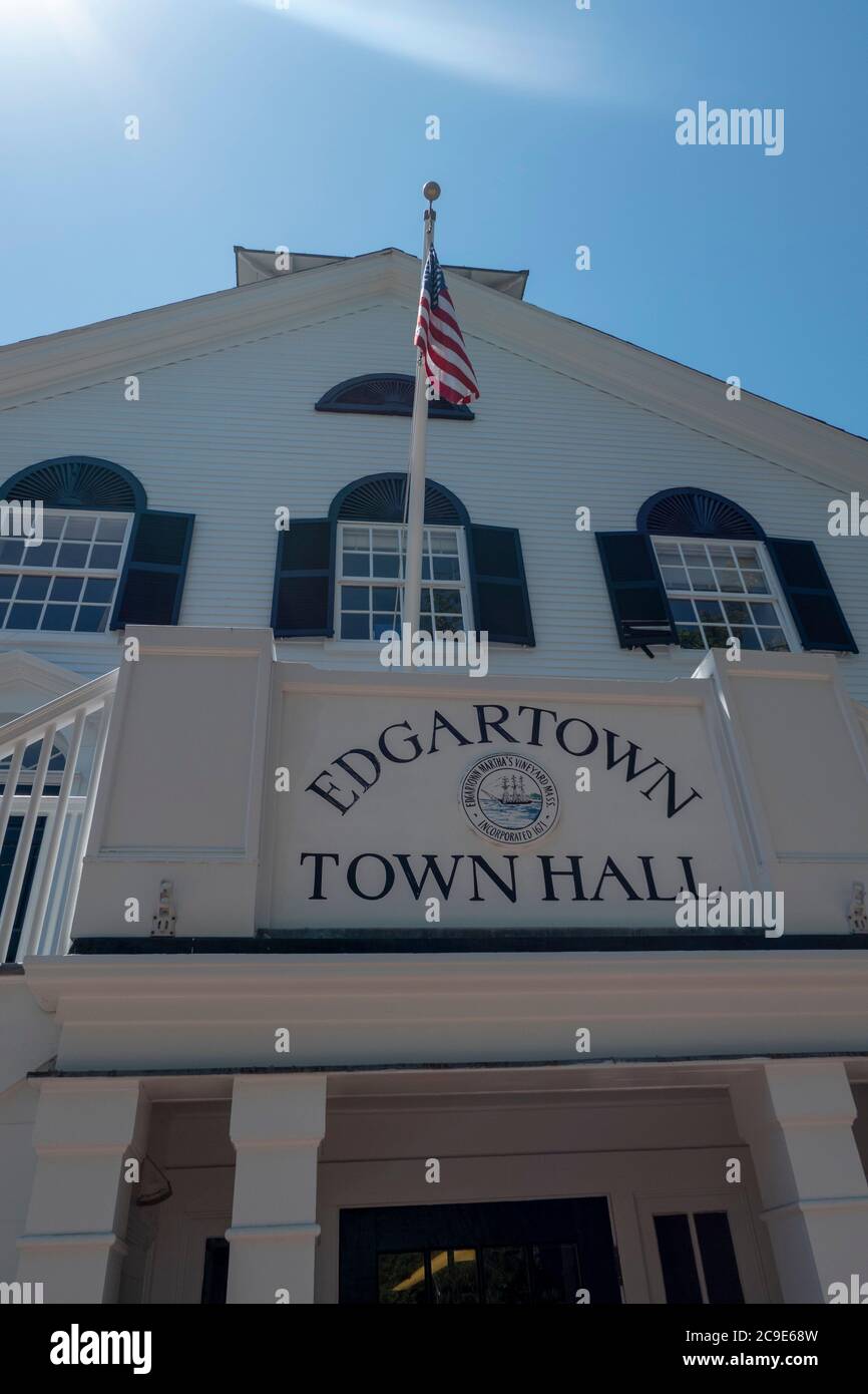 Ferry marthas vineyard woods hole hires stock photography and images Alamy