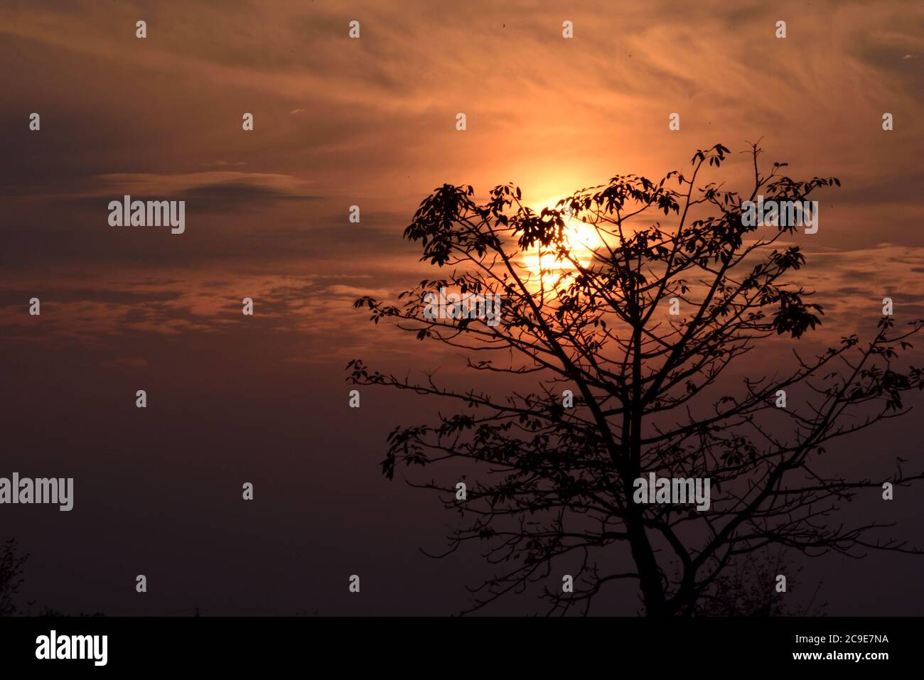 Golden red dawn sky hi-res stock photography and images - Alamy