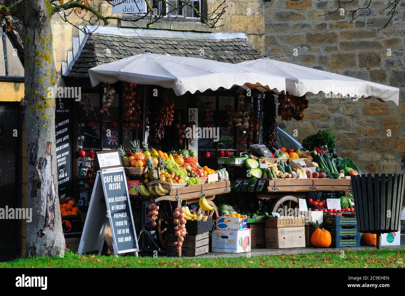 Green Grocer Shop High Resolution Stock Photography and Images Alamy