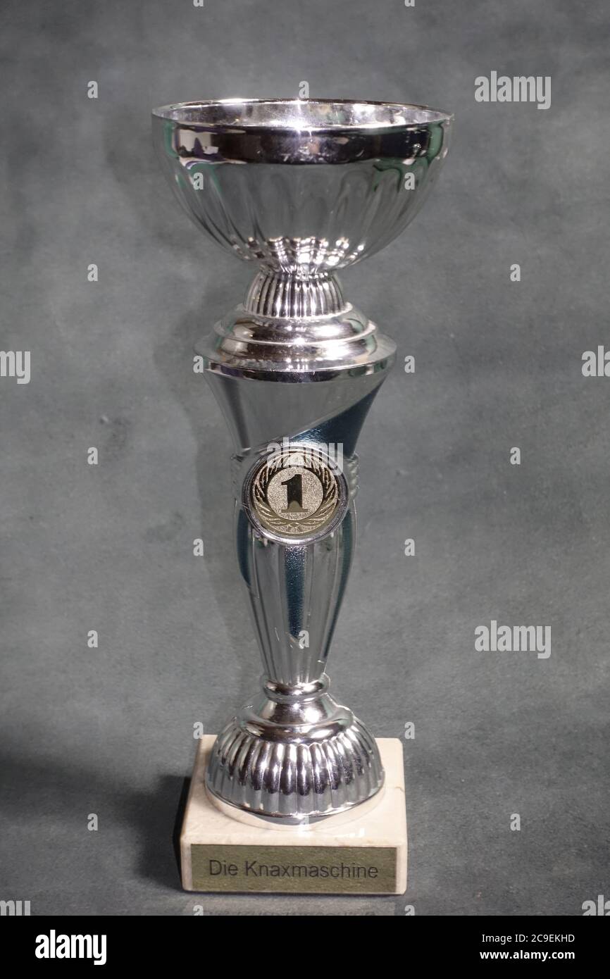 Download Uefa Champions League Pokal Gravur Gif
