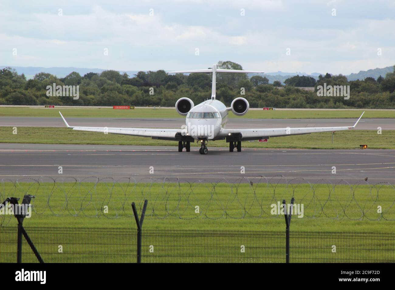 Lufthansa bombardier crj 900 hi-res stock photography and images - Alamy
