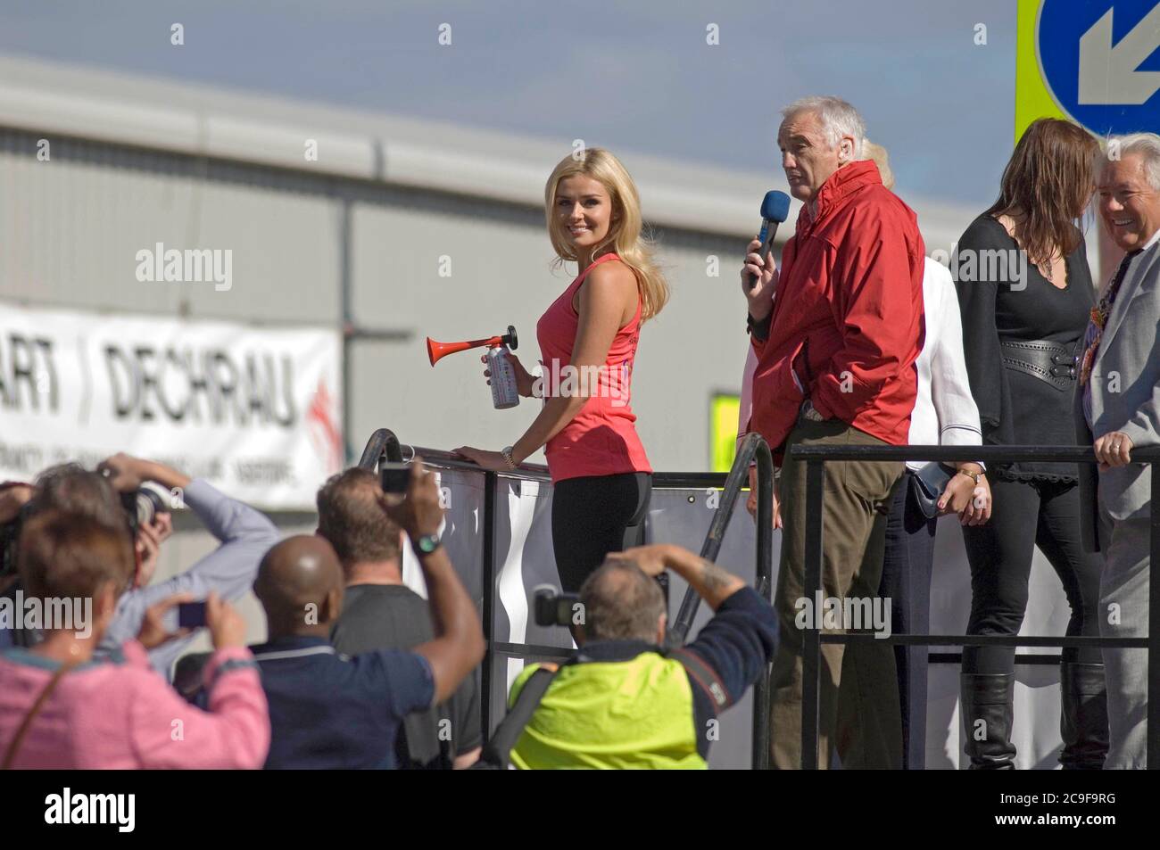 The singer Katherine Jenkins prepares to start the annual Admiral Swansea Bay 10K run from Swansea to Mumbles and back. Stock Photo
