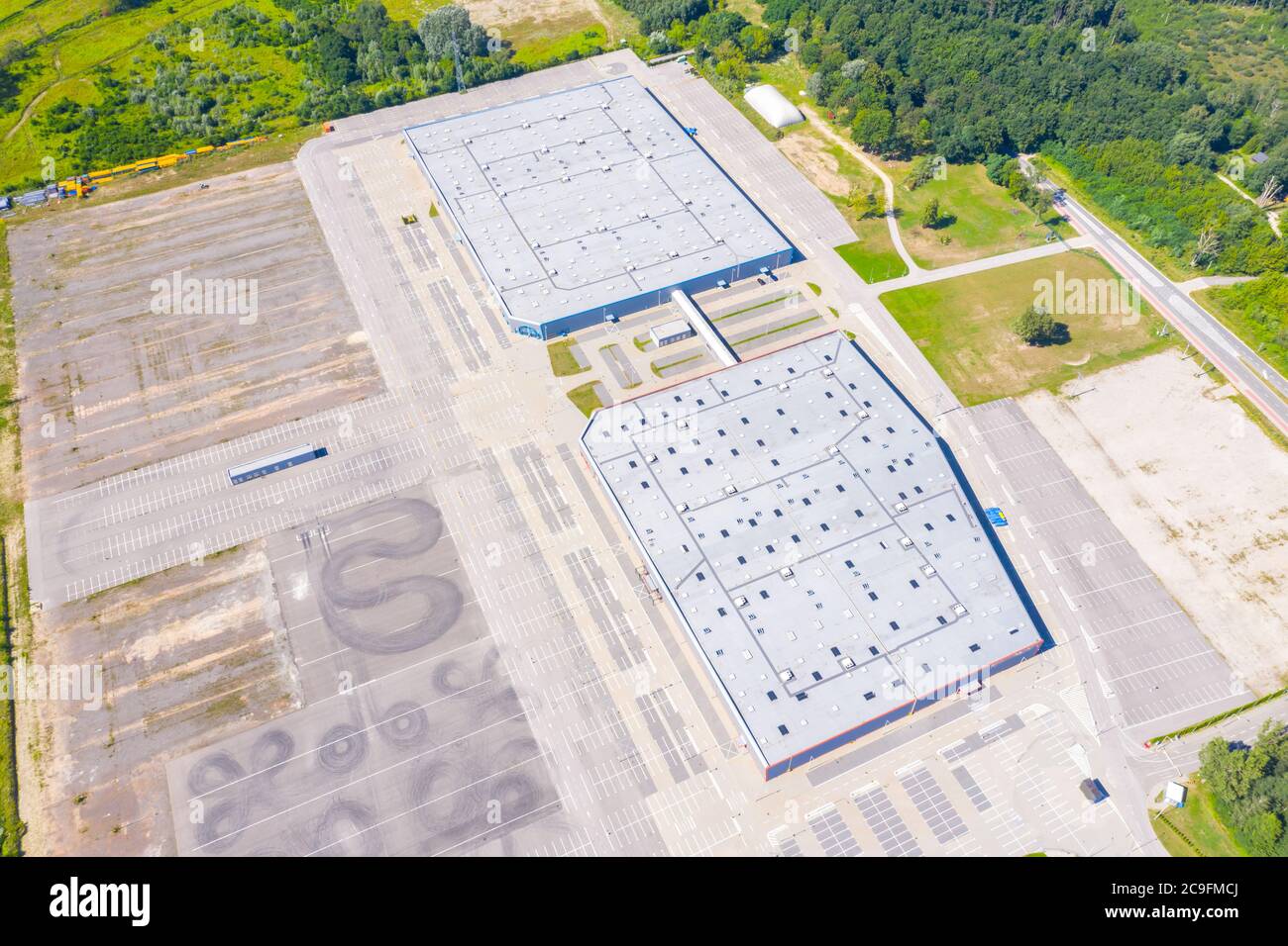 Aerial view shopping center car hi-res stock photography and images - Page  5 - Alamy