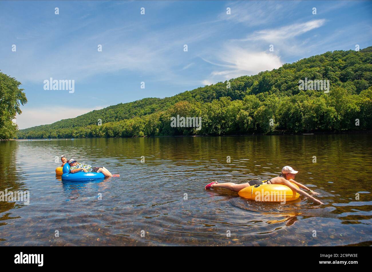 Tubing on delaware river hires stock photography and images Alamy