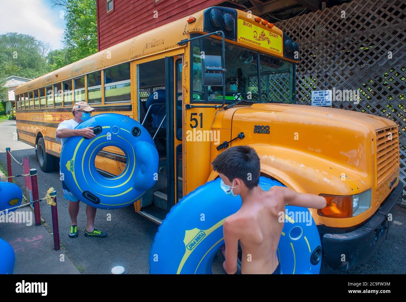 Tubing on delaware river hires stock photography and images Alamy