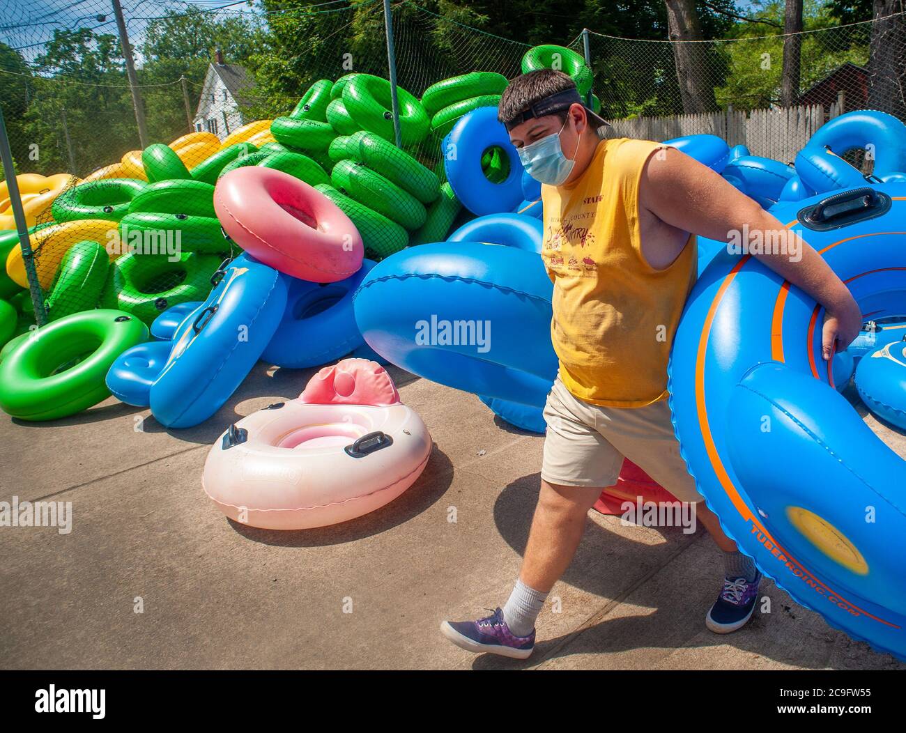 Delaware river tubing hires stock photography and images Alamy