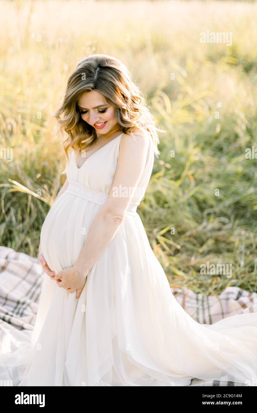 41+ Picnic Maternity Shoot Pics