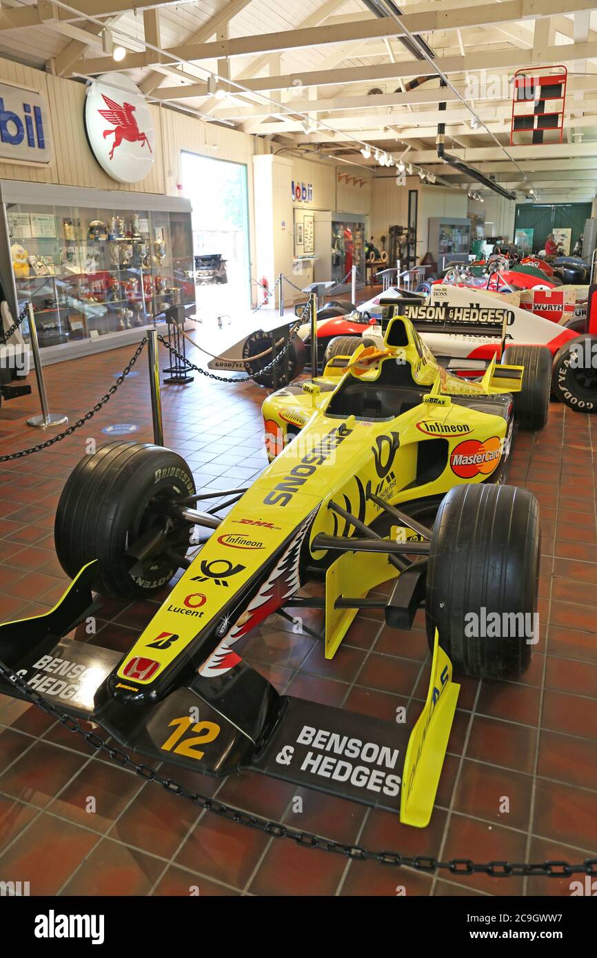 Jordan EJ11 F1 (2001). Brooklands Museum re-opens after Covid19 lockdown,  1st Aug 2020. Weybridge, Surrey, England, Great Britain, UK, Europe Stock  Photo - Alamy