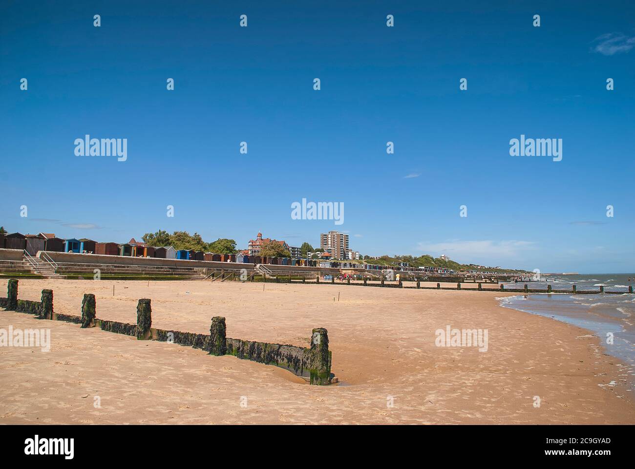 frinton-on-sea-beach-es-high-resolution-stock-photography-and-images