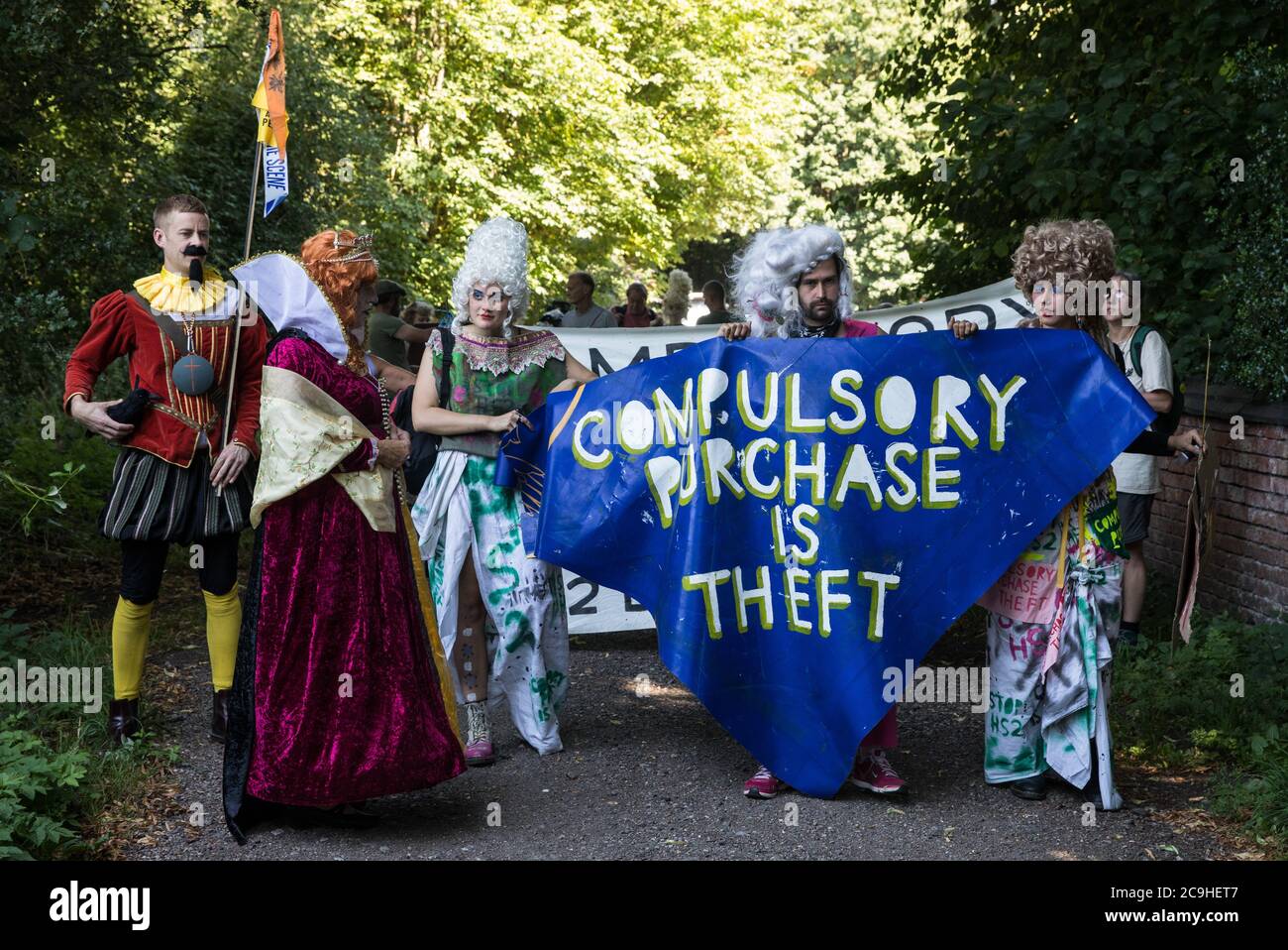 Harefield Uk 31st July Environmental Activists In Period Costume From Groups Opposed To The Hs2 High Speed Rail Link Restage A Historical 1602 Visit By Queen Elizabeth I To Dews Farm The