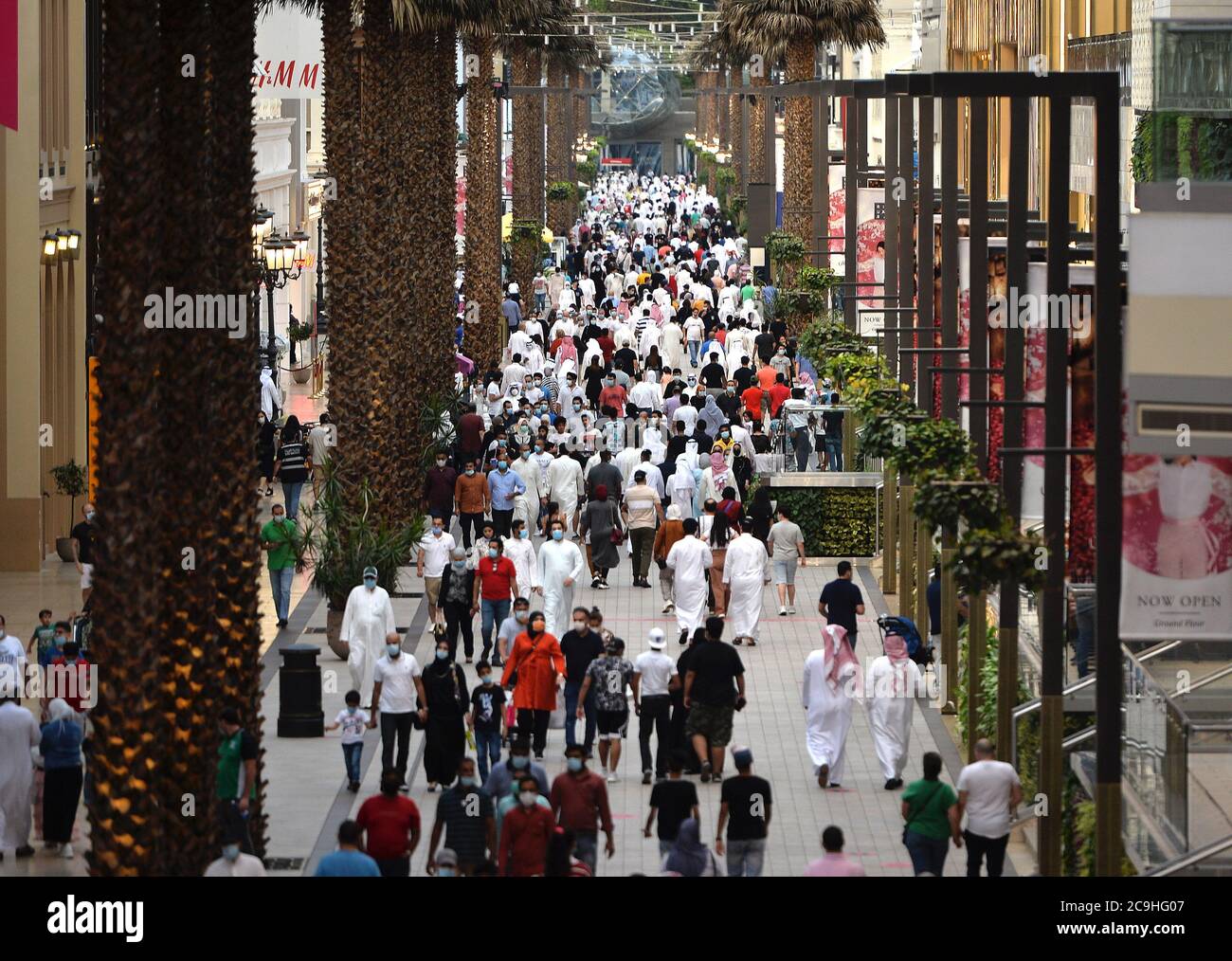 The Avenues Kuwait - The Avenues receives 1.5 mn visitors during Eid week,  including 1 mn during Eid holiday. More than one million people visited The  Avenues during the Eid Al Fitr