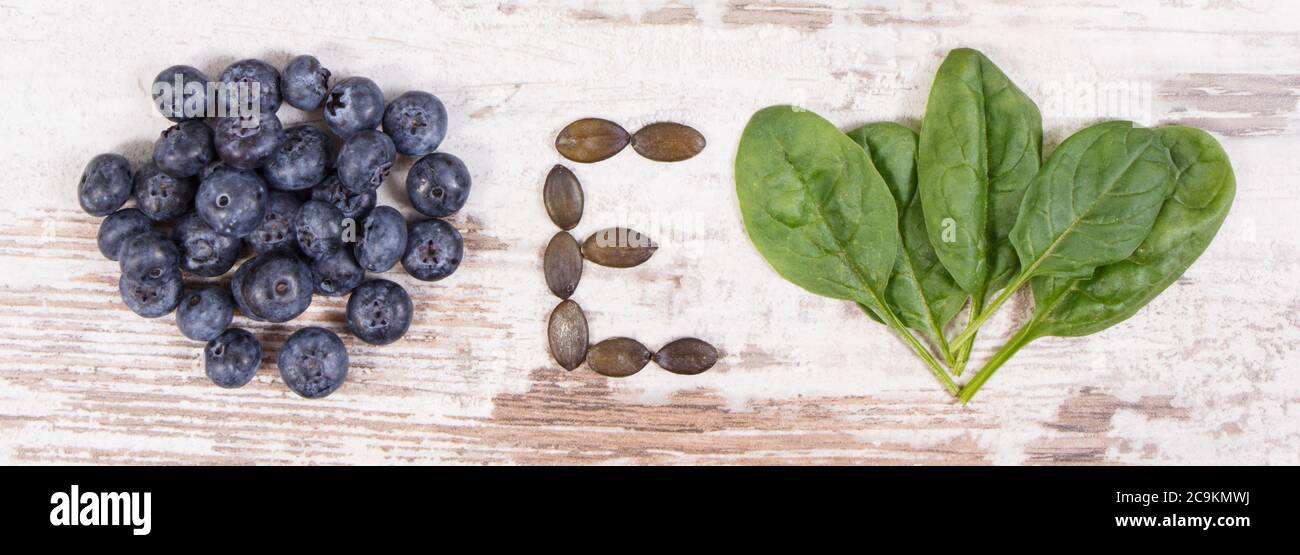 Blueberries, pumpkin and spinach containing vitamin E and dietary fiber