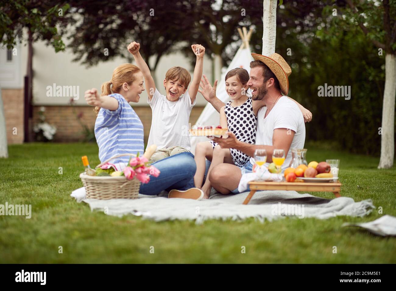 Children camping picnic rug hi-res stock photography and images - Alamy