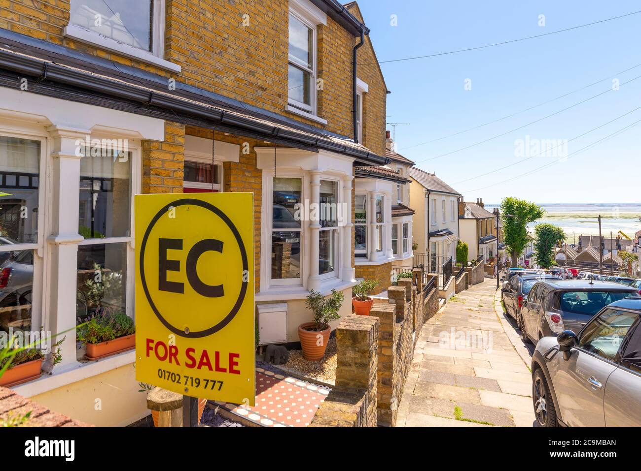 Property for sale in Leigh on Sea, Essex, UK with a view of the sea, Thames Estuary. Exclusive area. EC, Essex Countryside estate agency for sale sign Stock Photo