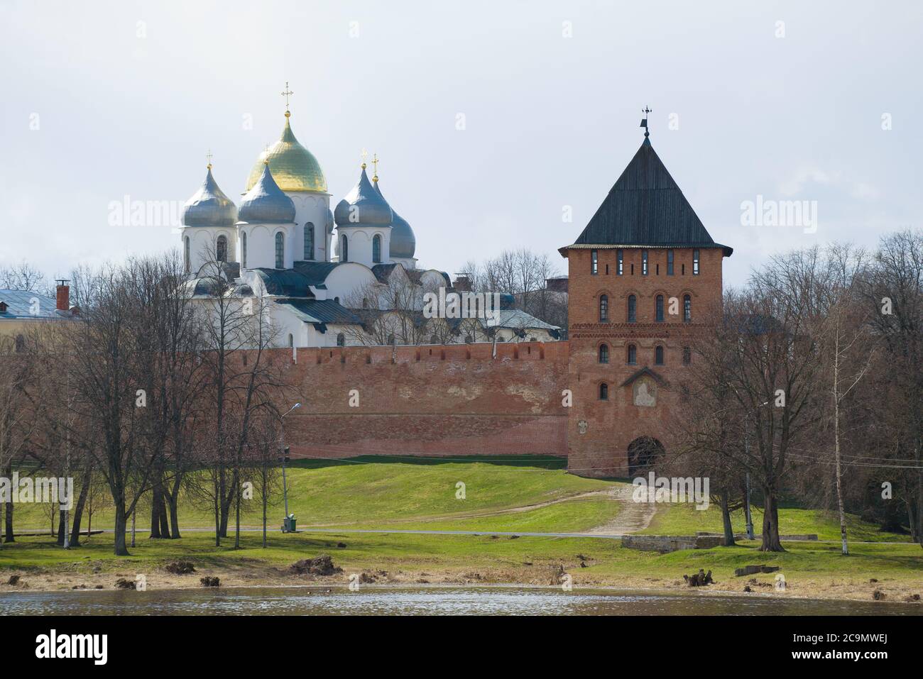 Rus tiliga tarjimasi bilan lesbiyanlik porno tomosha qiling