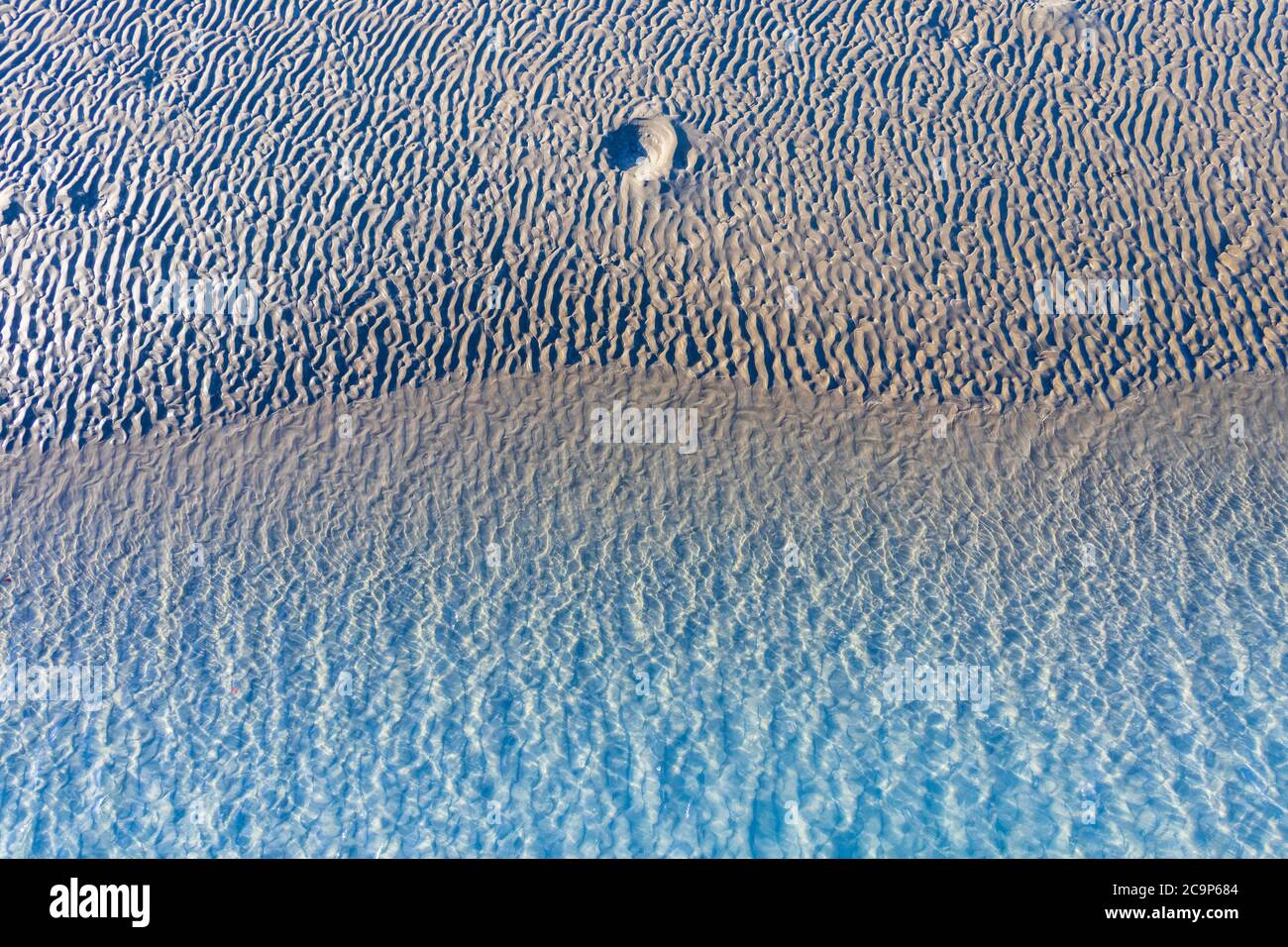 Crystal blue ocean water hi-res stock photography and images - Alamy