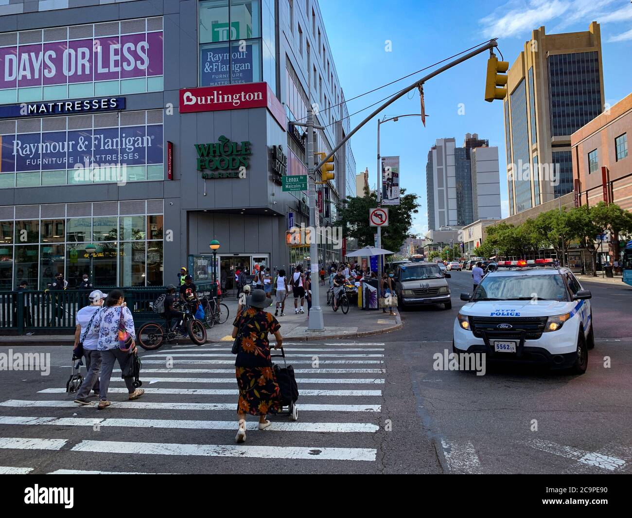 Harlem Streets Street High Resolution Stock Photography And Images Alamy