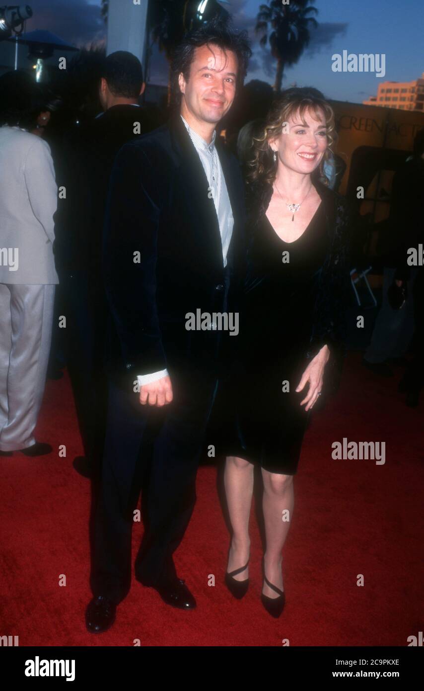 Santa Monica, California, USA 24th February 1996 Actor Philip Casnoff and actress Roxanne Hart attend the Second Annual Screen Actors Guild Awards on February 24, 1996 at Santa Monica Civic Auditorium in Santa Monica, California, USA. Photo by Barry King/Alamy Stock Photo Stock Photo