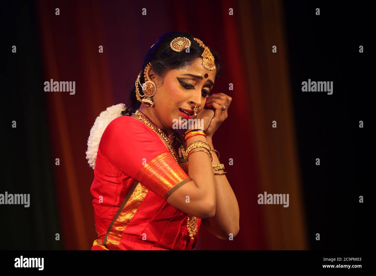 Bharatanatyam Dance Dress High Resolution Stock Photography and Images ...