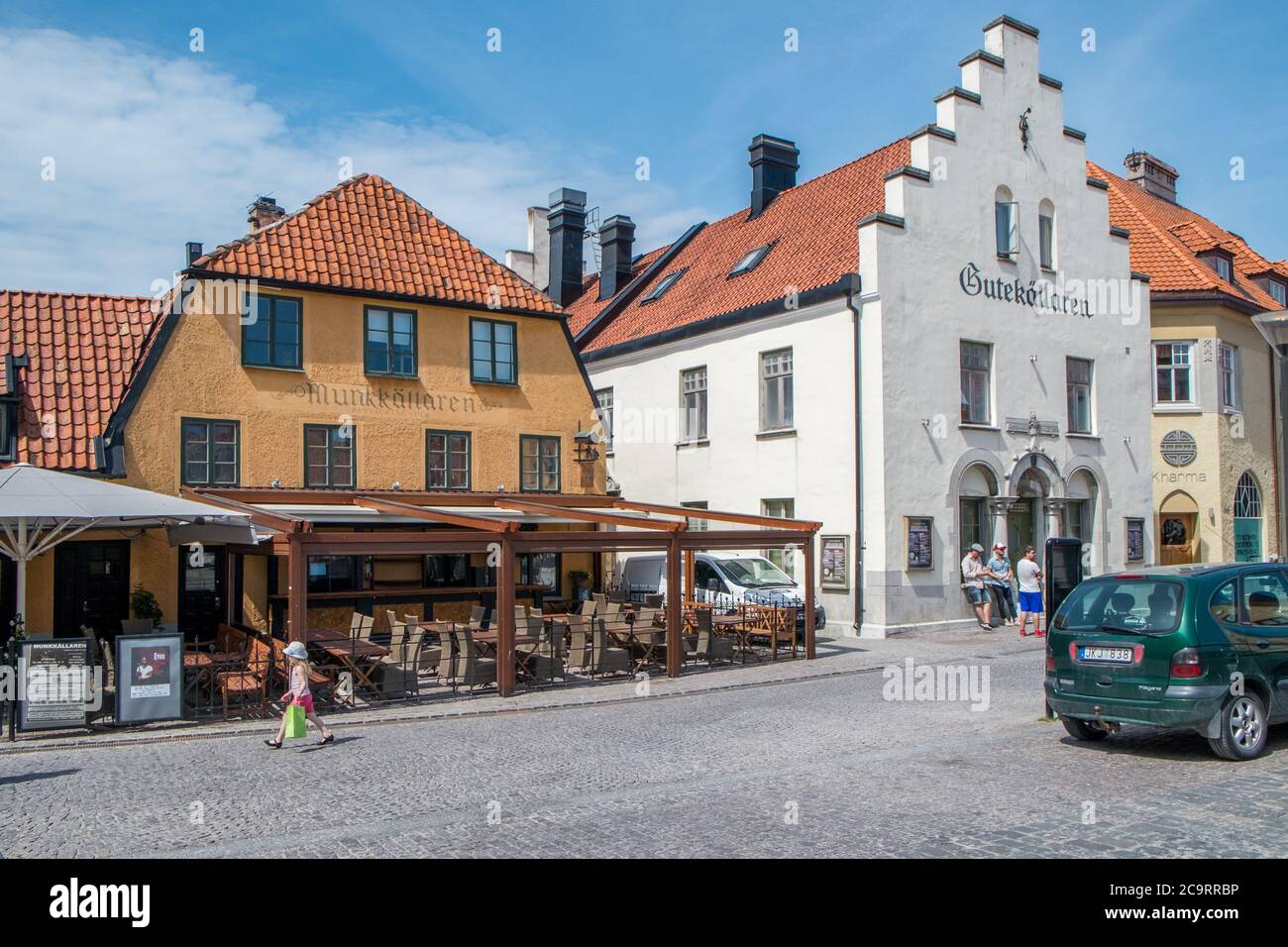 Visby Square Picturesque medieval square in the old centre of Visby on Swedens ...