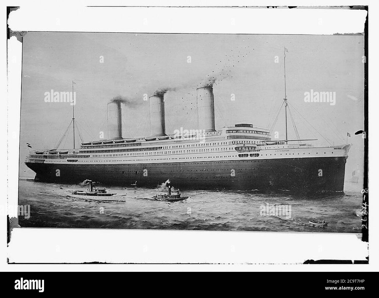 S S Imperator An Ocean Liner In The Hamburg America Line Launched 1912 Stock Photo Alamy