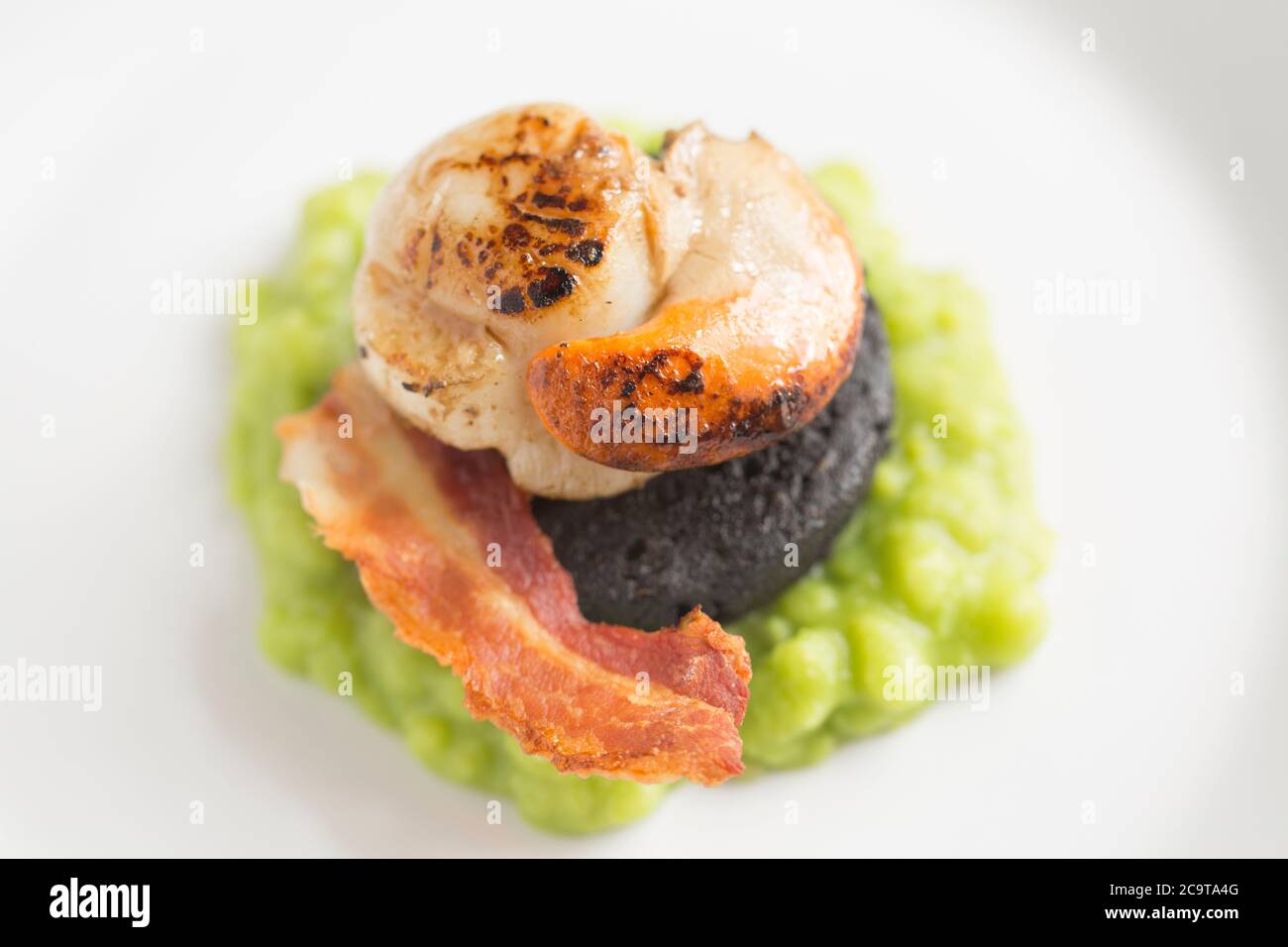 Uk black pudding scallops hires stock photography and images Alamy