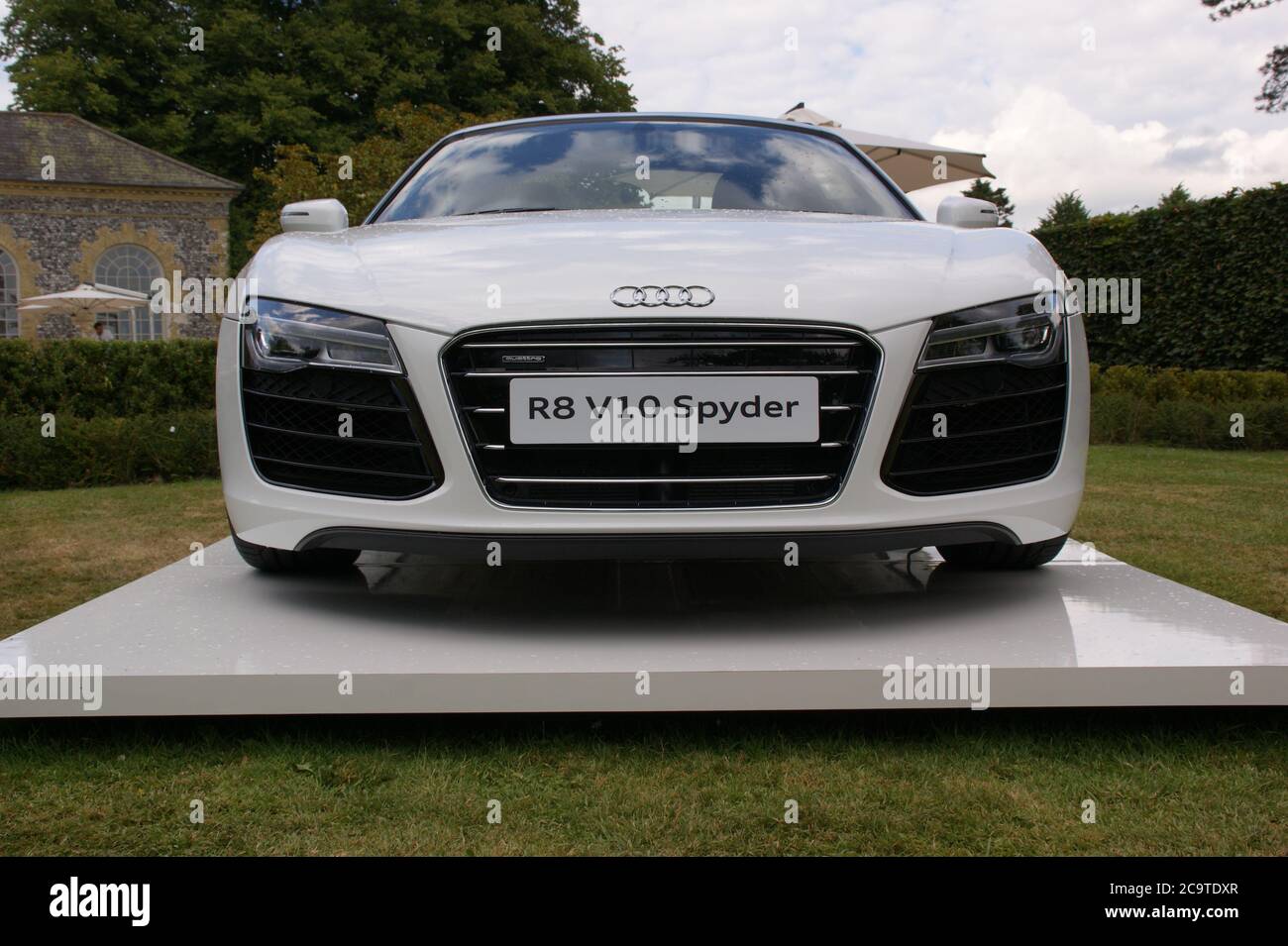 Audi r8 spyder hi-res stock photography and images - Alamy