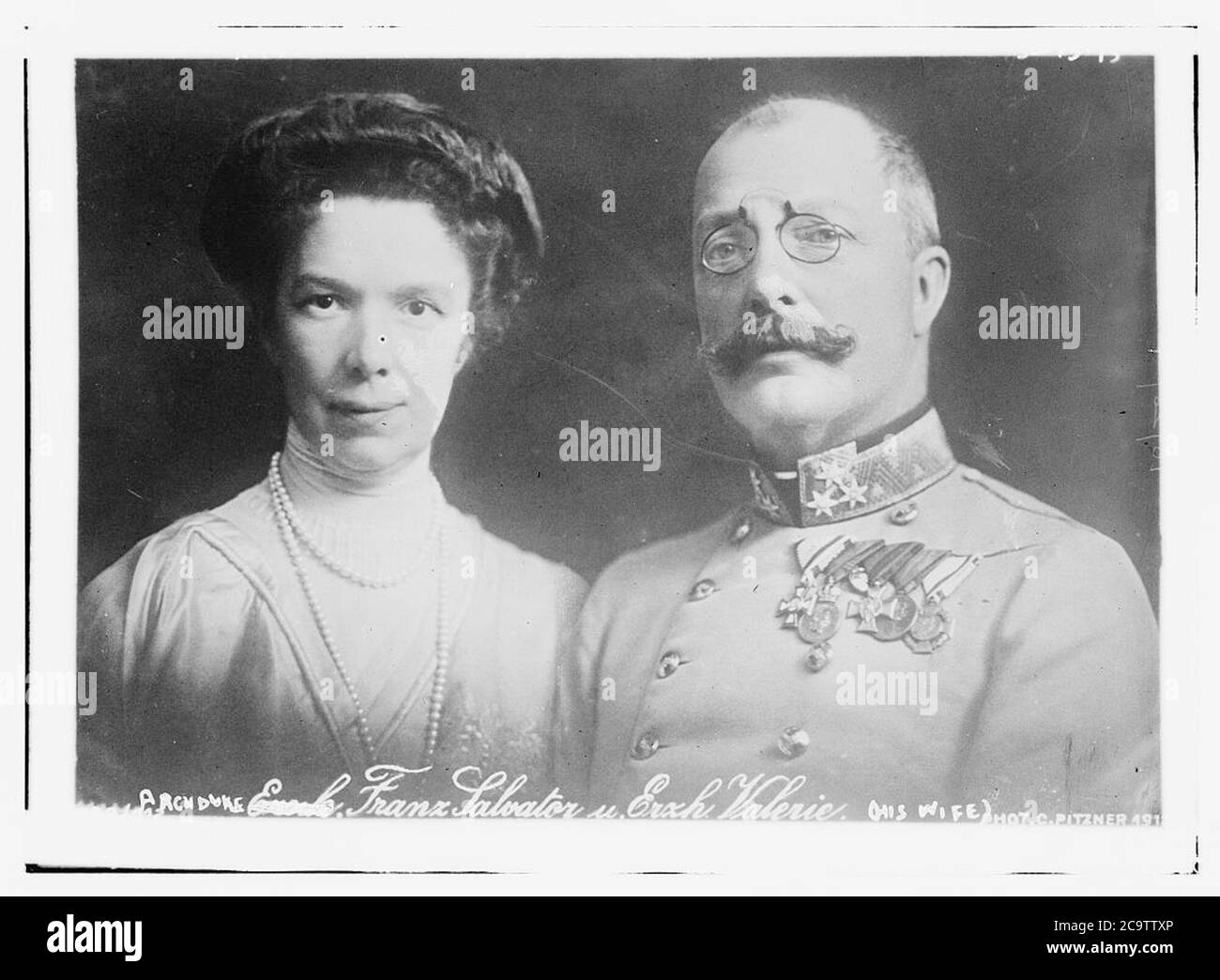 Salvatore Black And White Stock Photos Images Page 2 Alamy