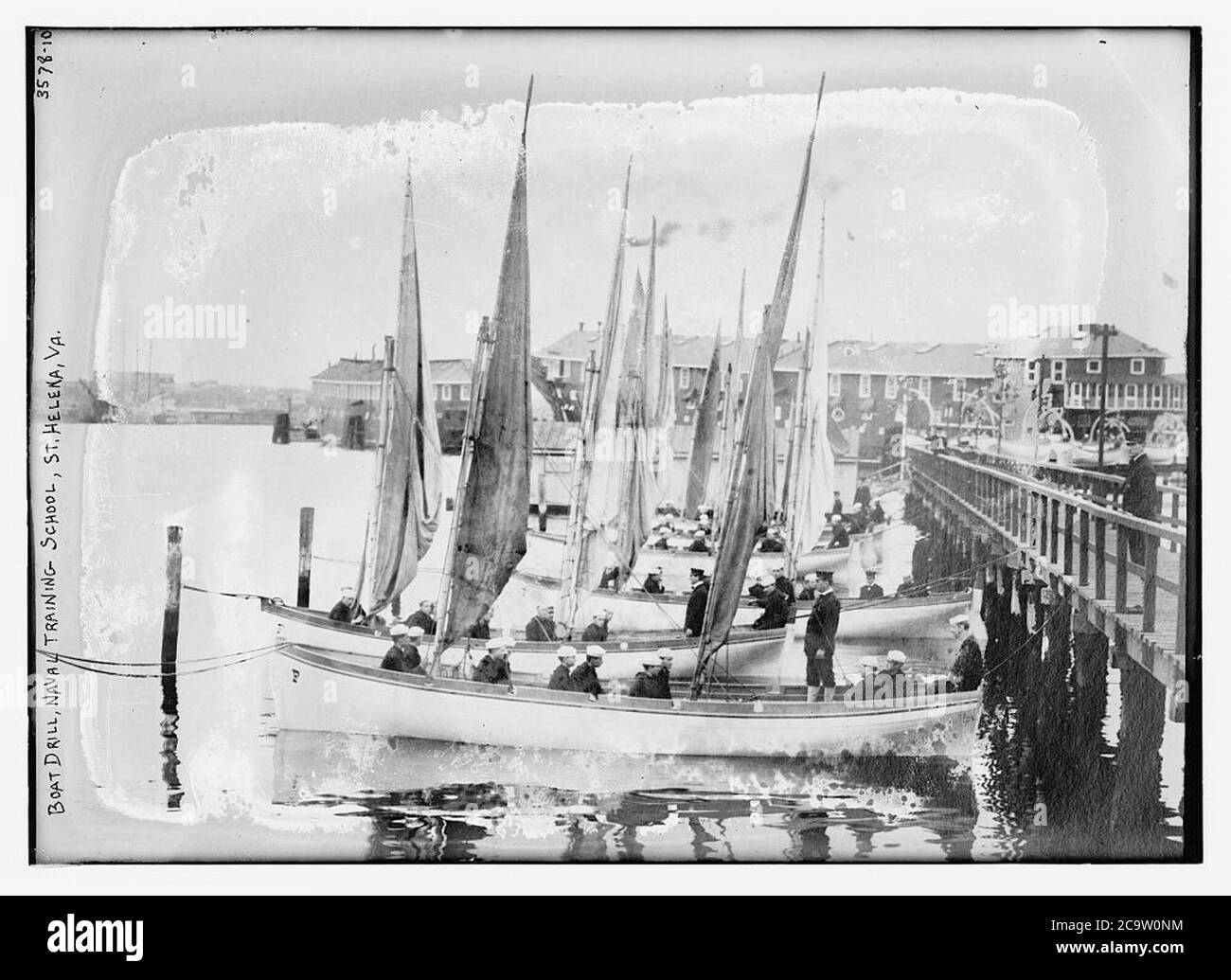 Old school boat Black and White Stock Photos & Images Alamy