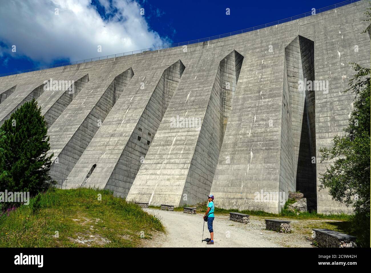 The huge concrete dam at Plan d'Amont, above Aussois, Vanoise National Park, France Stock Photo