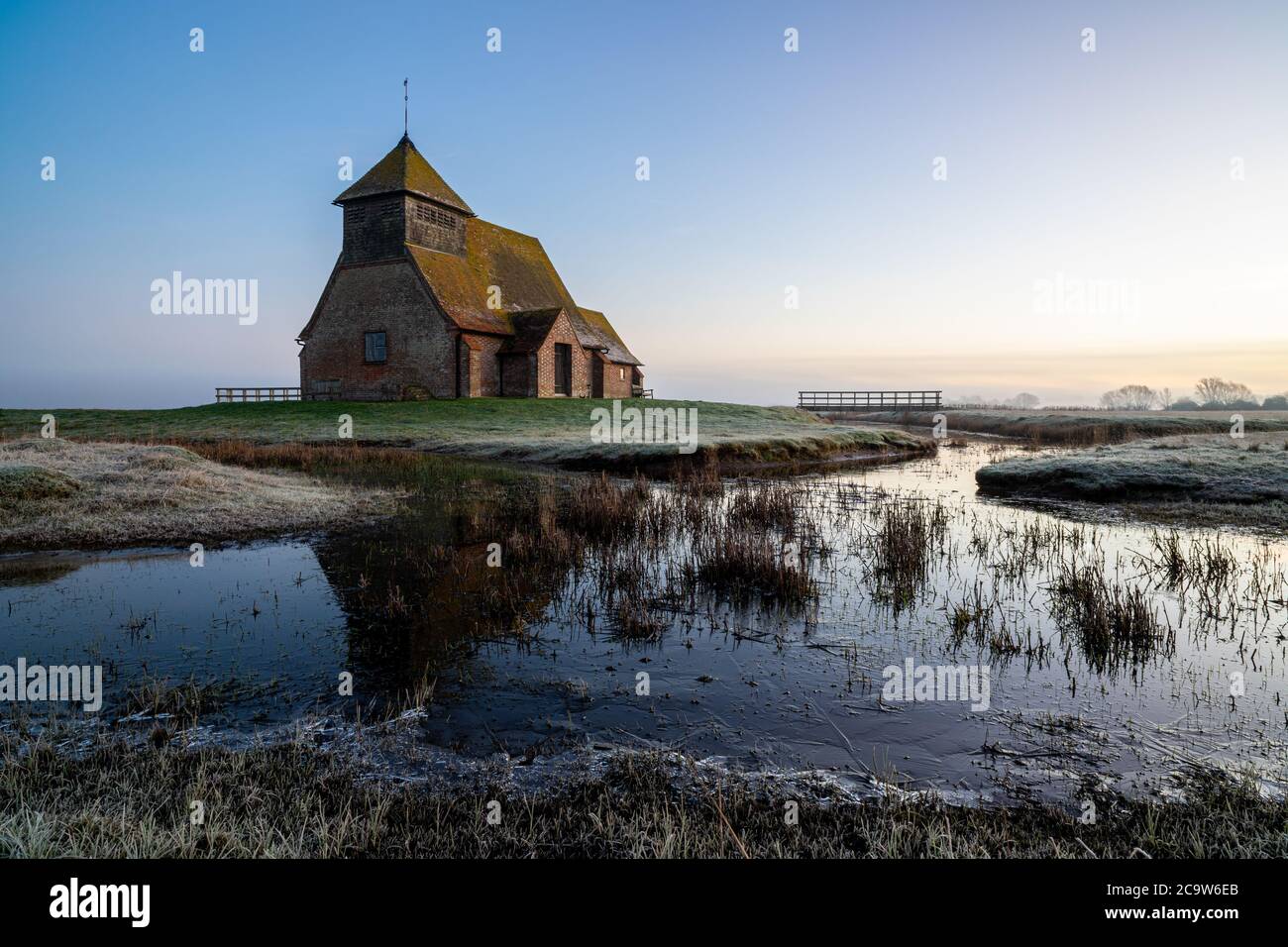St Thomas à Becket Church in Fairfield at sunrise before the fog. Stock Photo