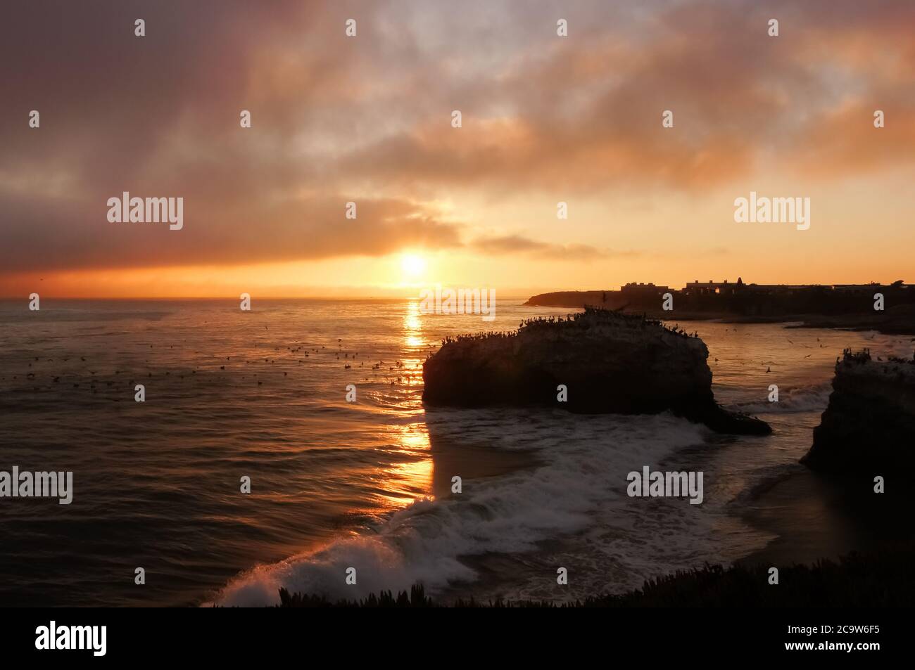 Natural bridges hi-res stock photography and images - Alamy