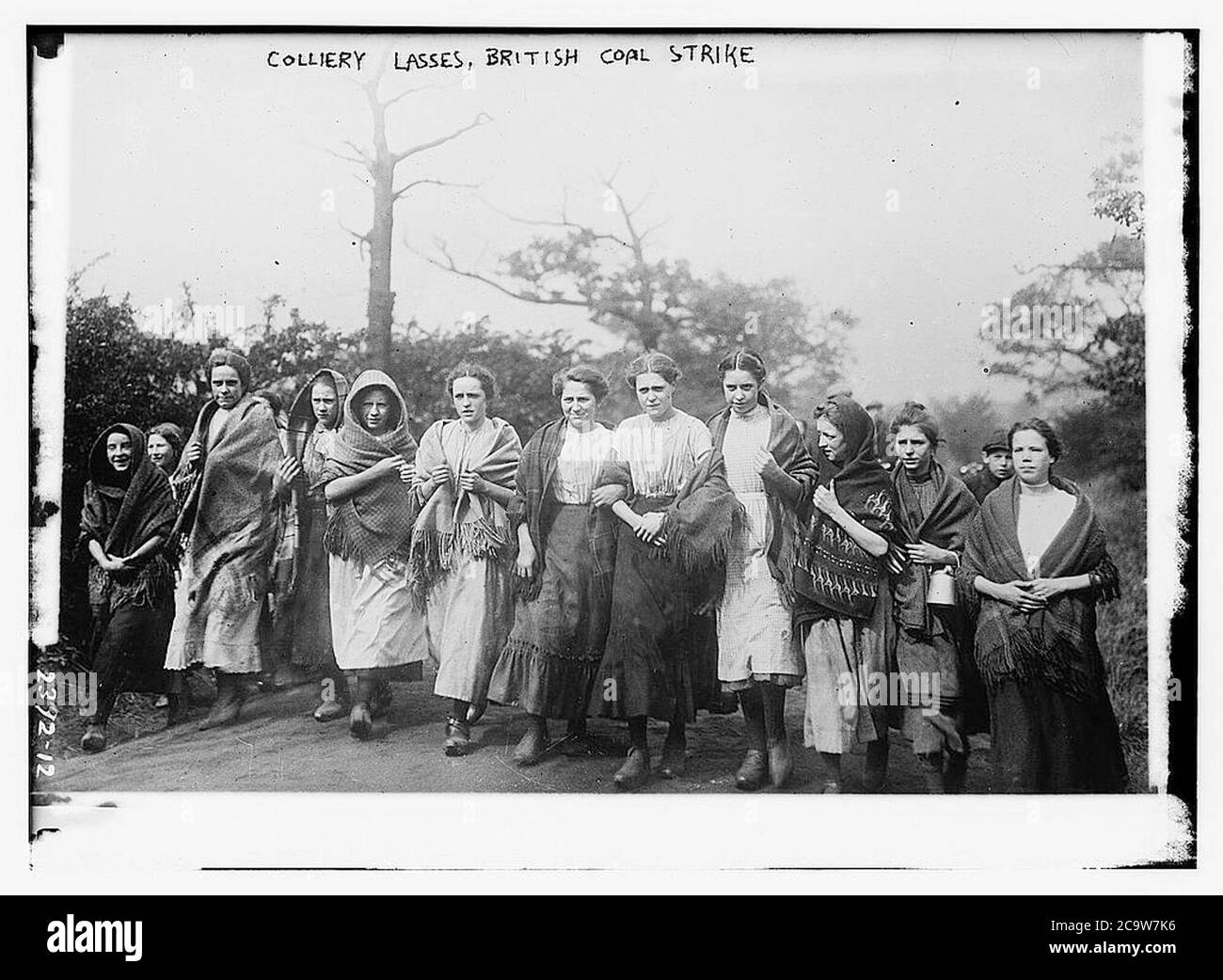 skuffet Kom forbi for at vide det præst Colliery Lasses, British Coal strike Stock Photo - Alamy