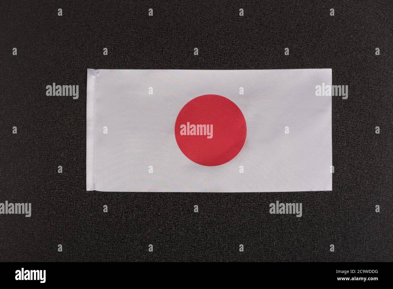 transportabel Årligt Plenarmøde Japan flag on black background. White flag with red circle Stock Photo -  Alamy