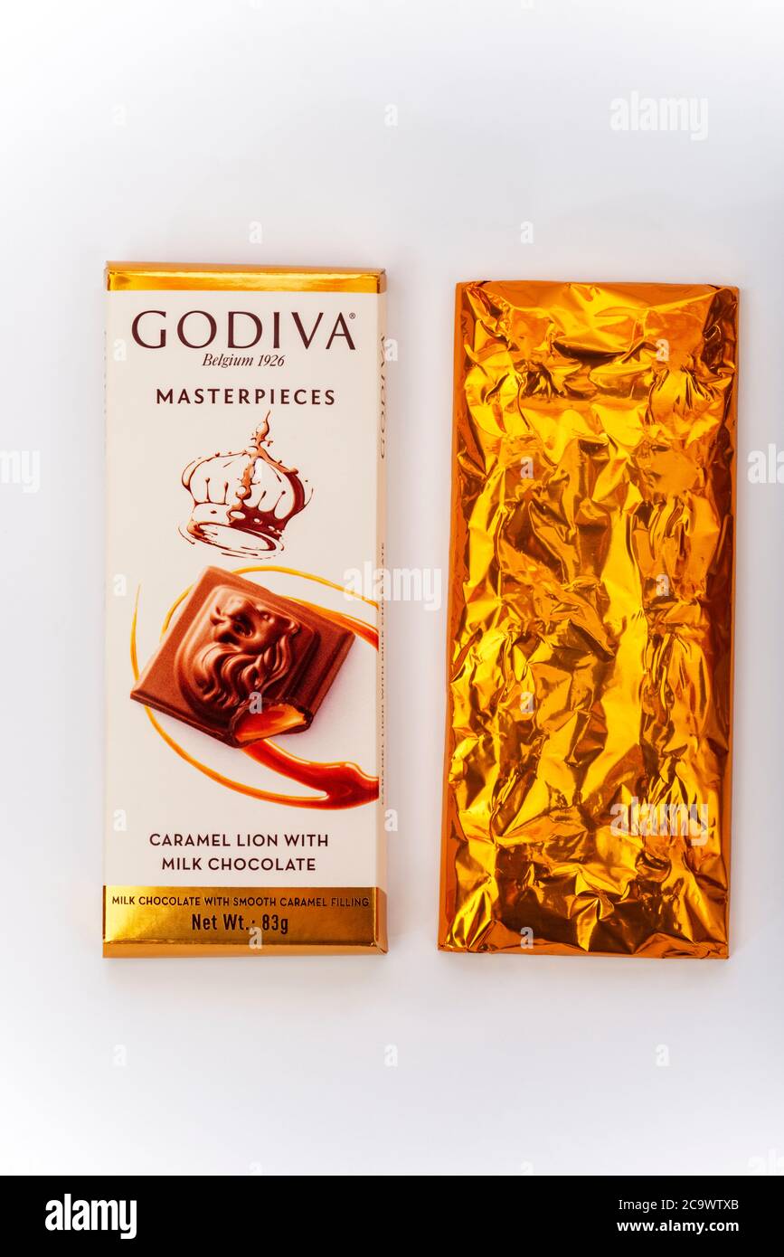 $100 GOLD Chocolate Bar 🍫, This dark chocolate bar is made with a $2,000  cognac & 23k gold!, By Foodbeast