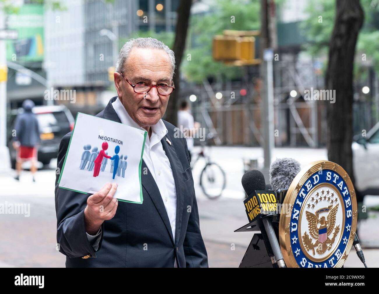 Senator chuck schumer hi-res stock photography and images - Alamy