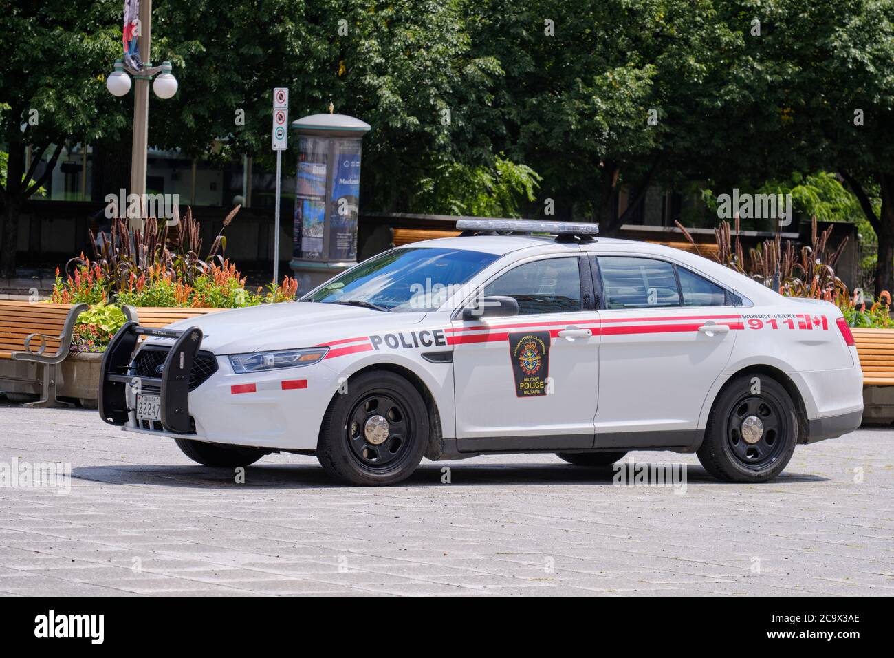Military police car hi-res stock photography and images - Alamy