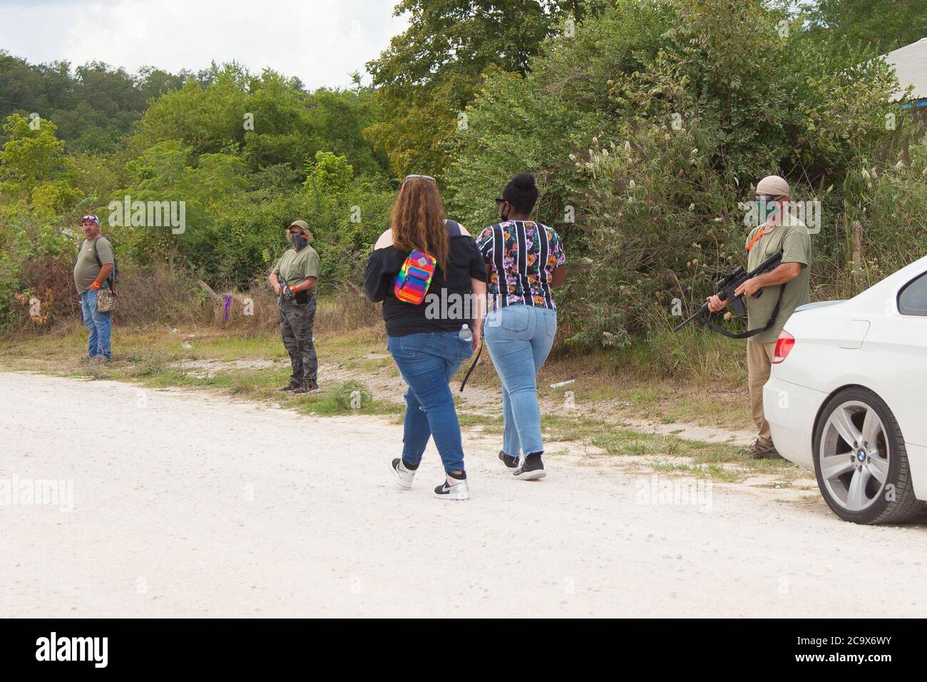Zinc, Arkansas, USA. 2nd Aug, 2020. Aug. 2, 2020 Armed members of