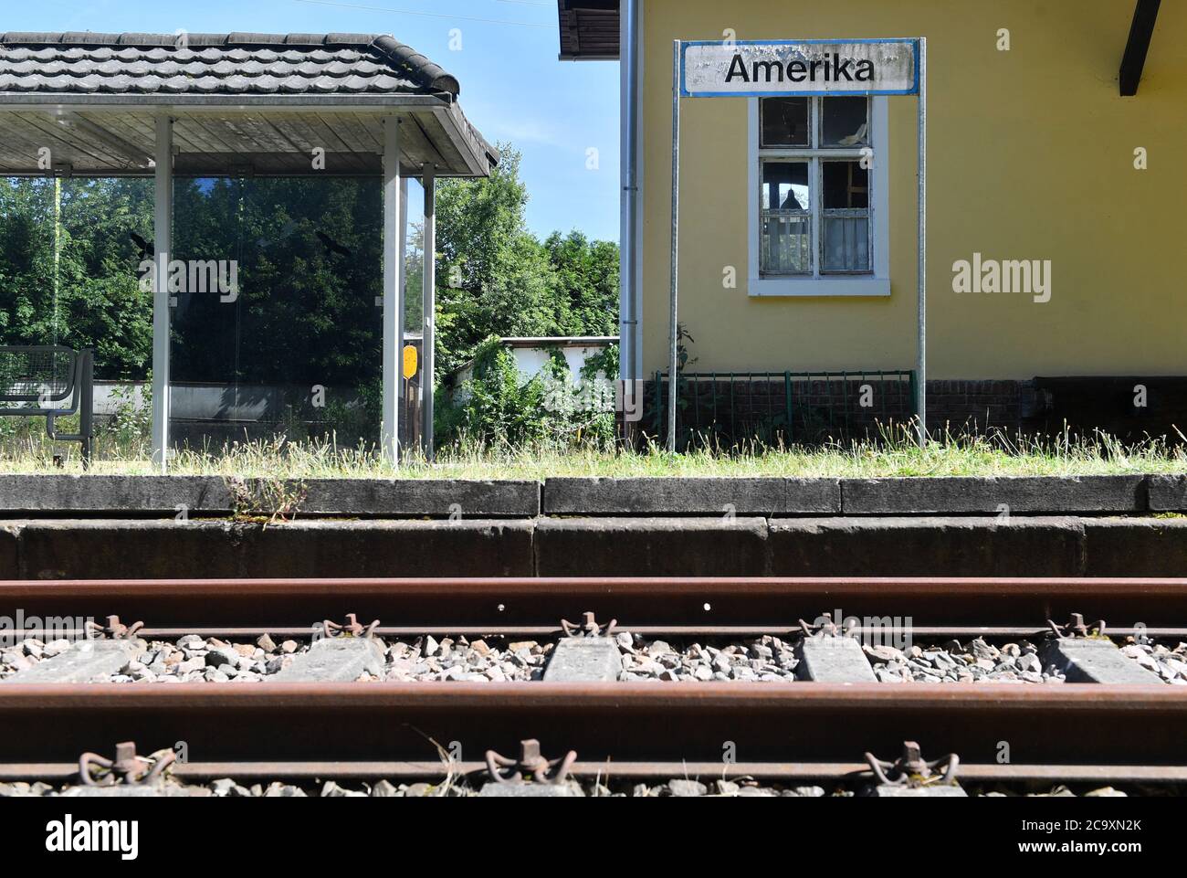 Amerika, Germany. 01st Aug, 2020. The color scrolls at the stop America from a sign on the platform. It is not known exactly how the present part of the town of Penig got its name. Credit: Hendrik Schmidt/dpa-Zentralbild/ZB/dpa/Alamy Live News Stock Photo