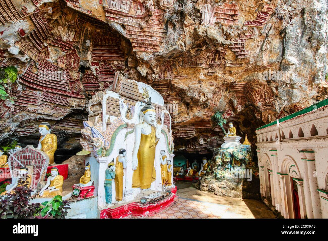 Buddha Statues in Yathaypyan Kawgungu Cave, Hpa An , Myanamar, former Burma Stock Photo