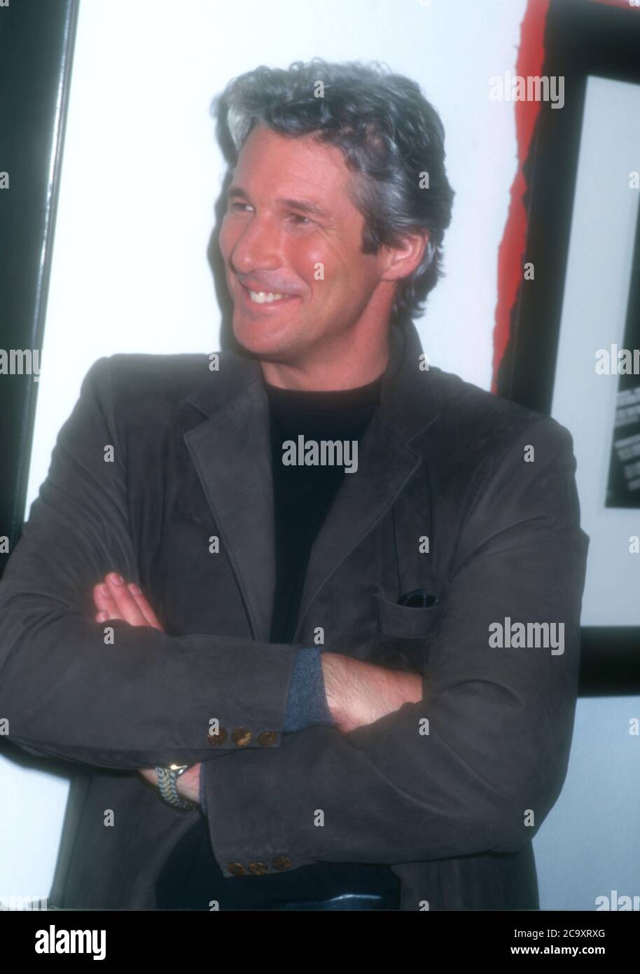 Los Angeles, California, USA 27th February 1996 Actor Richard Gere attends the exhibition of his photographs 'Zanskar and Tibet' on February 27, 1996 at the  Fahey/Klein Gallery in Los Angeles, California, USA. Photo by Barry King/Alamy Stock Photo Stock Photo