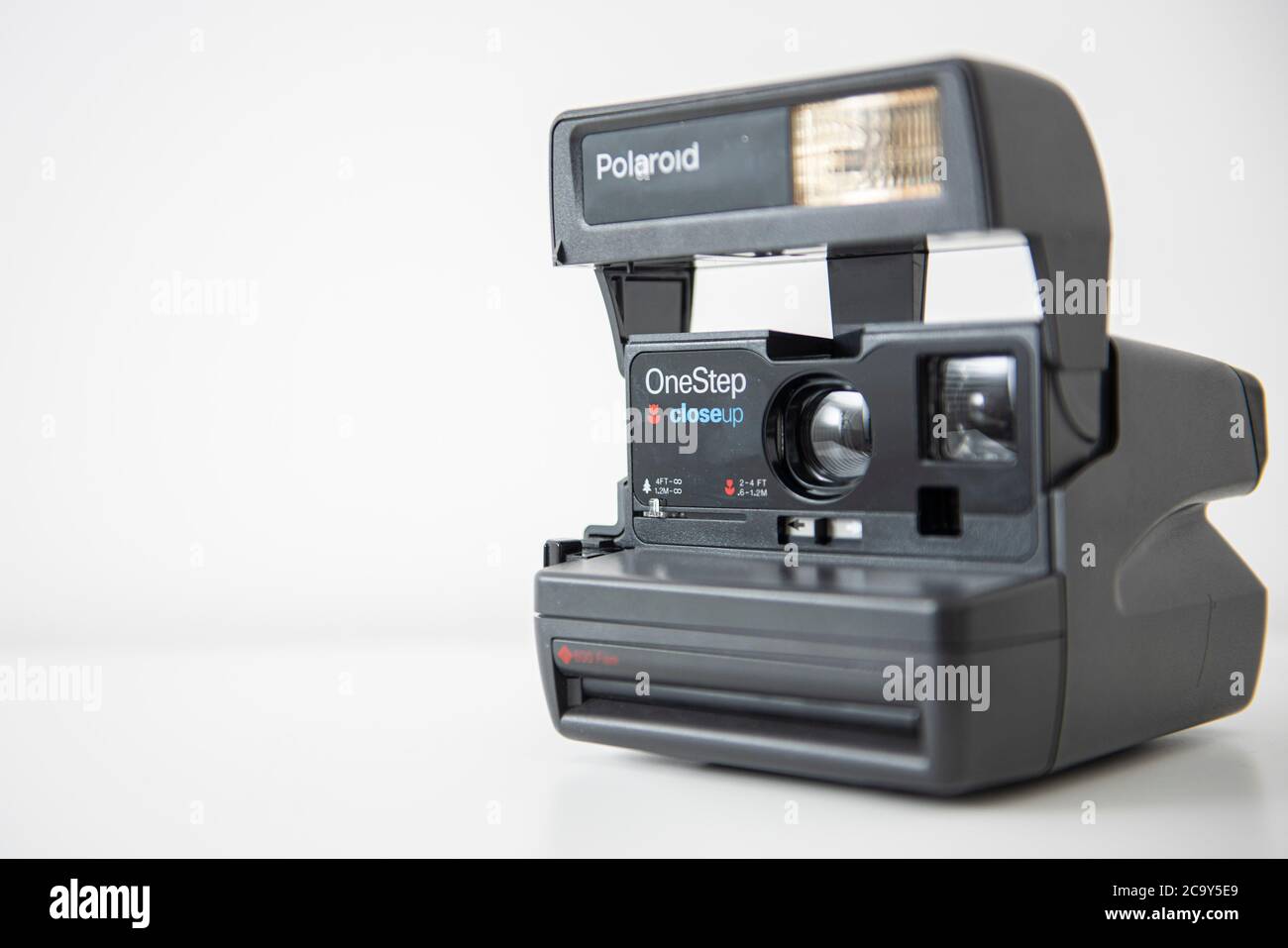 A Polaroid One Step Close up 600 instant film camera Stock Photo Alamy
