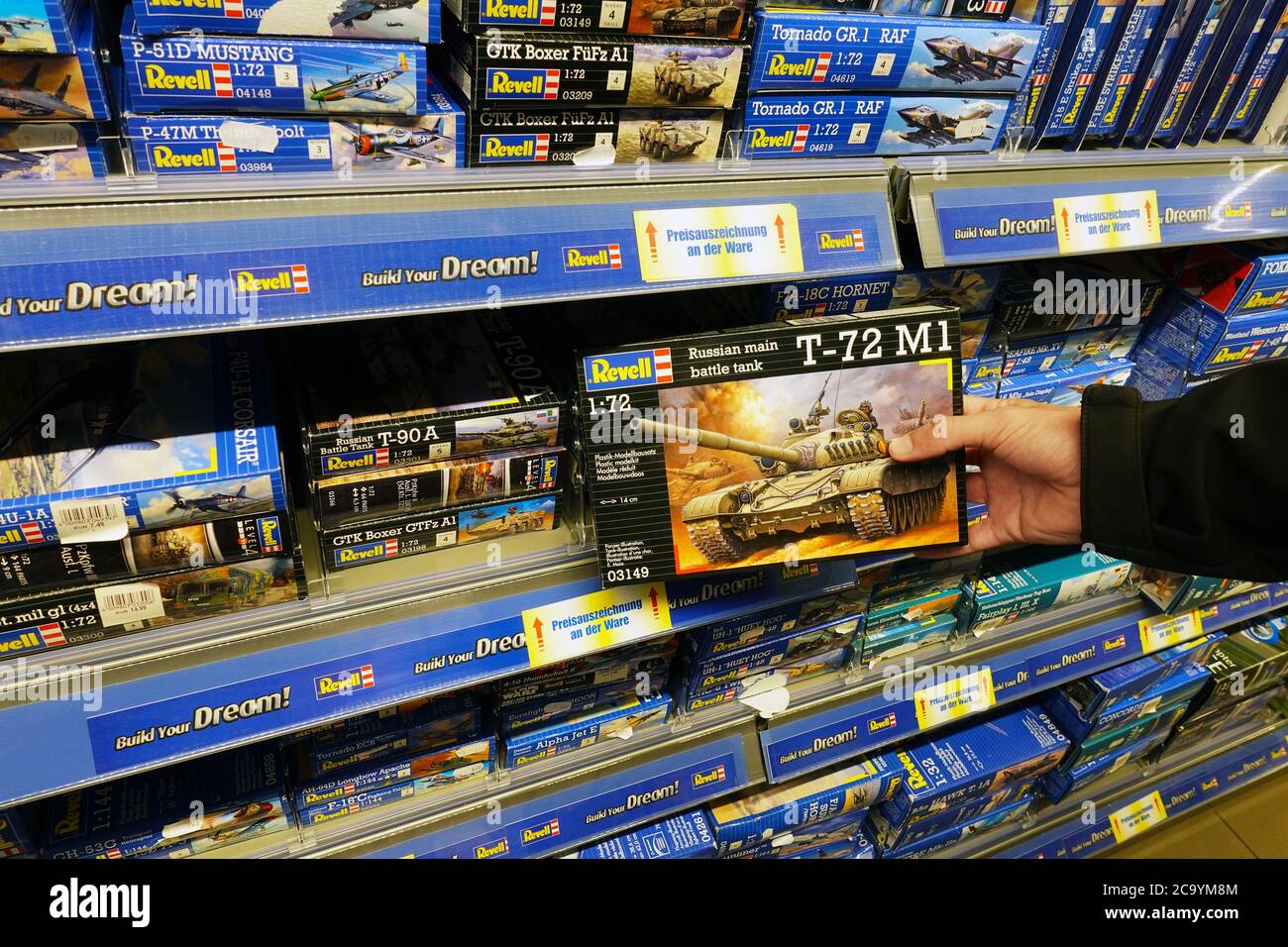 Plastic scale models in a store Stock Photo Alamy