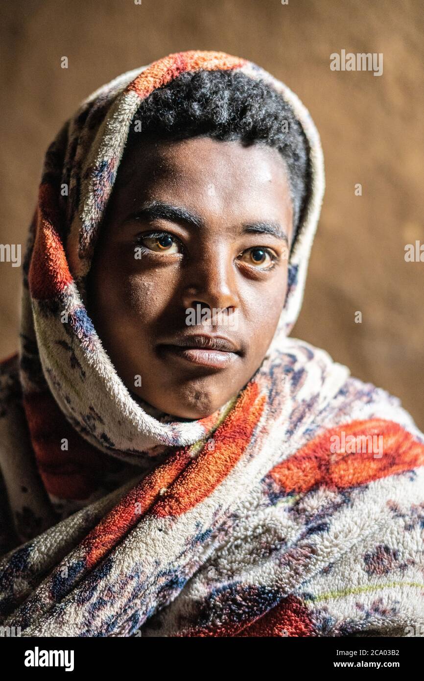 Portrait african man tribal hi-res stock photography and images - Alamy