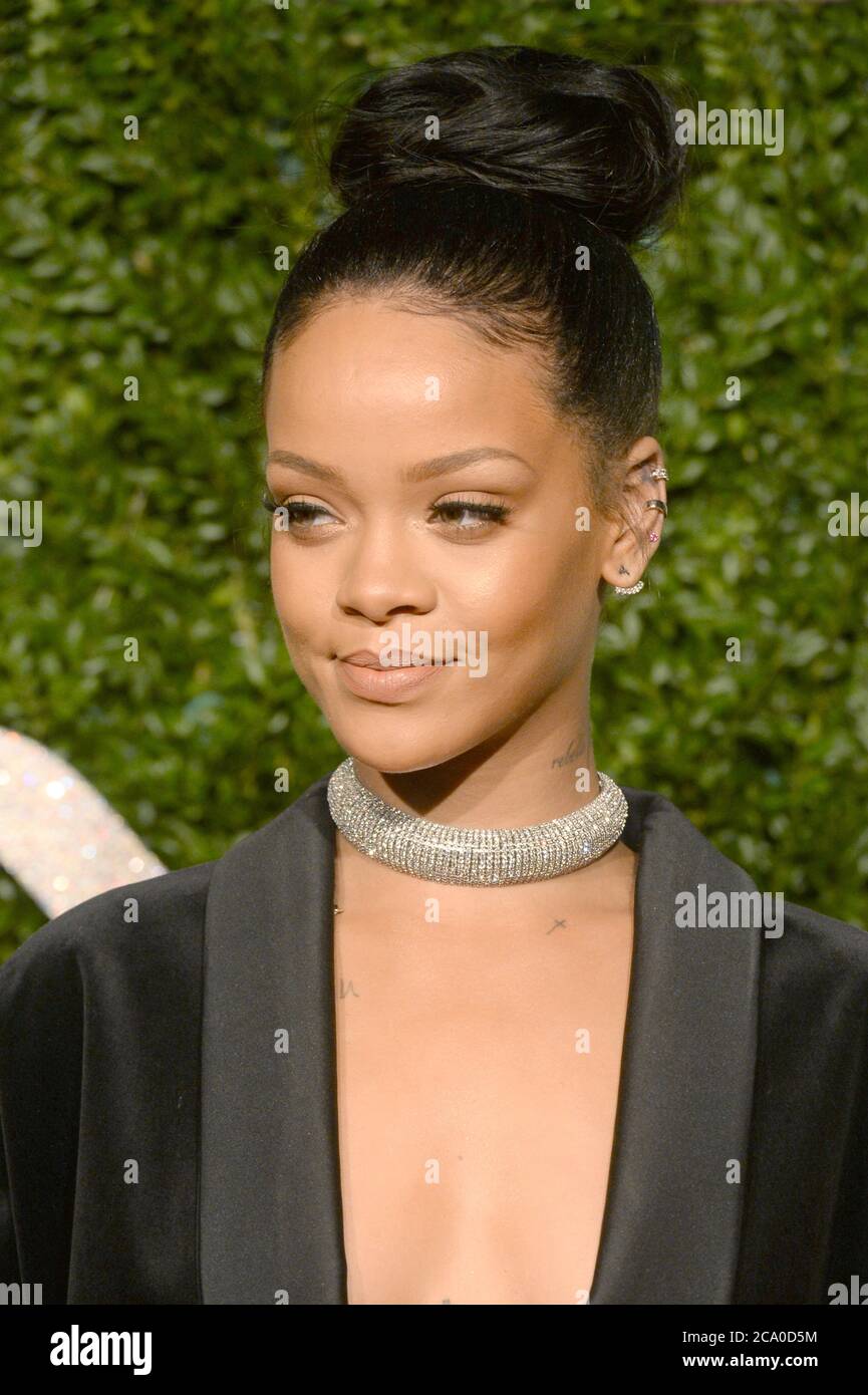 rihanna-2014-hi-res-stock-photography-and-images-alamy